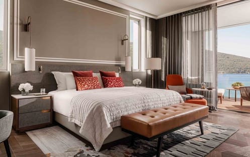 Panoramic Bayview Room